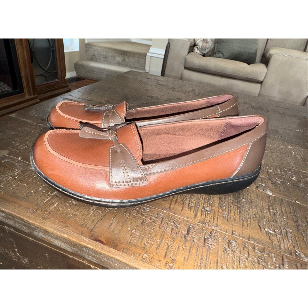 Clarks Ashland Bubble Loafer Leather Tassel Soft Cushion Brown Women’s 8.5